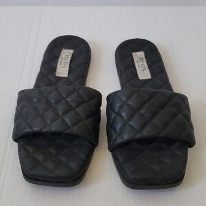 STEVEN by Steve Madden Yuki Sandal Size 6